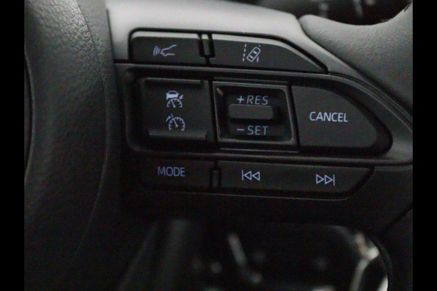 Toyota Yaris 1.5 Hybrid Dynamic | Apple Carplay & AndroidAUTO | 10 jaar garantie | Nieuw direct leverbaar