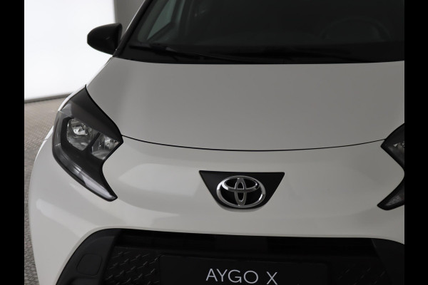 Toyota Aygo X 1.0 VVT-i AUTOMAAT BI-TONE CARPLAY NAVI GARANTIE TOT 12-2032 Bijna 2023.Camera. Safety sense.