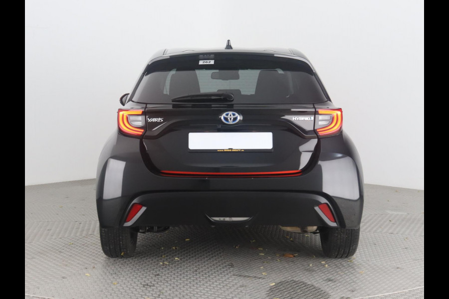 Toyota Yaris 1.5 Hybrid Black Edition | 10 JAAR GARANTIE! | Stoelverwarming | Apple CarPlay & AndroidAUTO | Camera