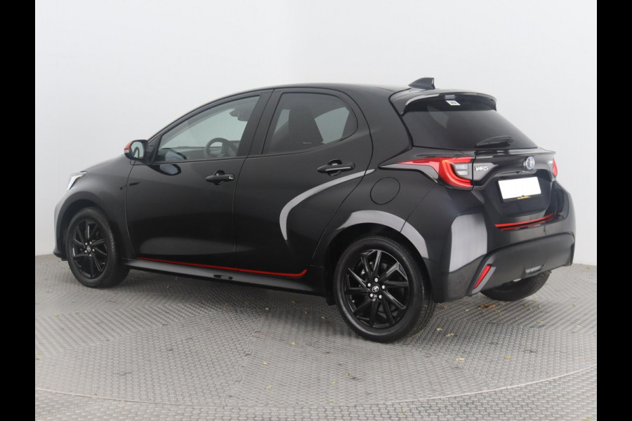 Toyota Yaris 1.5 Hybrid Black Edition | 10 JAAR GARANTIE! | Stoelverwarming | Apple CarPlay & AndroidAUTO | Camera