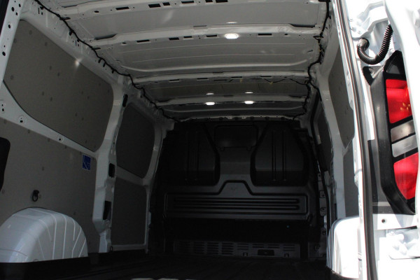 Ford Transit Custom 300 2.0 TDCI L2H1 Limited Nieuw | 136pk | Trekhaak | Climate control