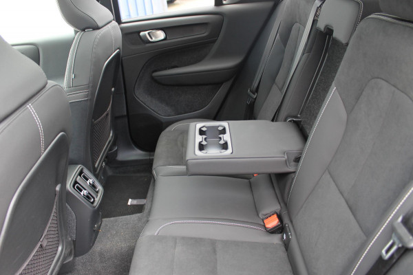 Volvo XC40 252PK Automaat Extended Range Ultimate / Apple Carplay / Adaptieve Cruise Control / BLIS / DAB / Elektrische Achterklep / Harman Kardon /