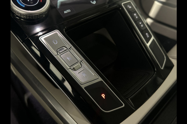 Jaguar I-PACE EV400 SE 90 kWh | Warm of koud? Geen probleem met geventileerde of verwarmde lederen bekleding! |