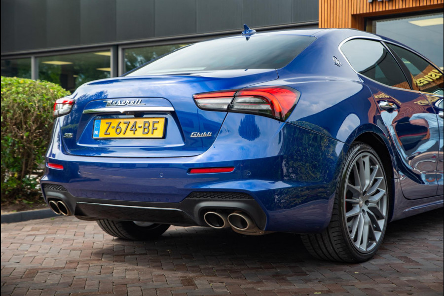 Maserati Ghibli 3.0 V6 S Q4 Ribelle Schuifdak Adapt. Cruise Alcantara hemel