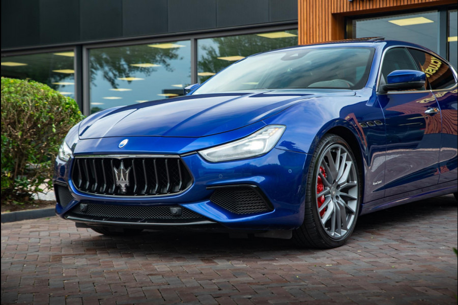 Maserati Ghibli 3.0 V6 S Q4 Ribelle Schuifdak Adapt. Cruise Alcantara hemel