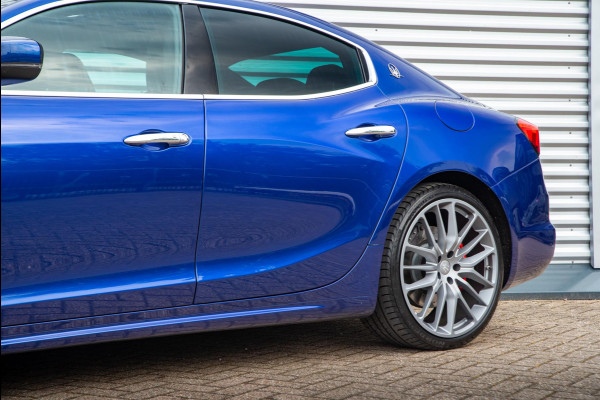 Maserati Ghibli 3.0 V6 S Q4 Ribelle Schuifdak Adapt. Cruise Alcantara hemel