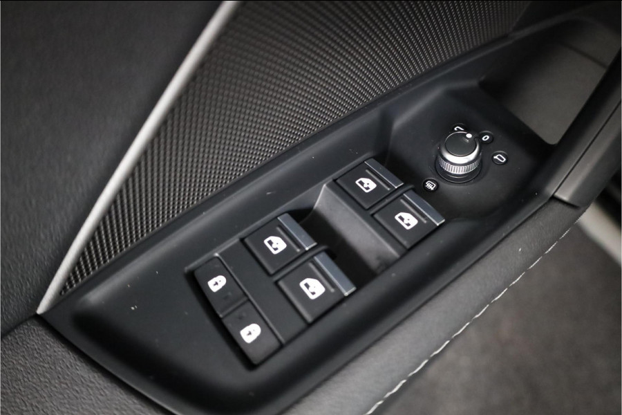Audi A3 Sportback 30 TFSI S-Line 111 pk Automaat (S-Tronic) | Verlengde garantie | Navigatie | Parkeersensoren (Park assist) | Autom. ai