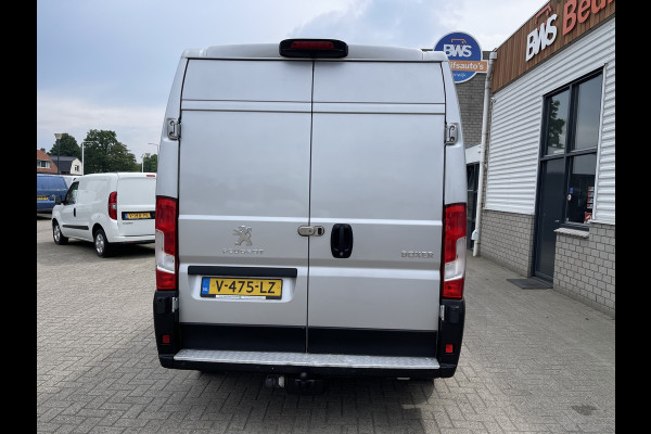 Peugeot Boxer 333 2.0 BlueHDI 164pk L2H2 Premium / vaste prijs rijklaar € 16.950 ex btw / lease vanaf € 329 / airco / cruise / navi / achteruit rijcamera / trekhaak 2500 kg !