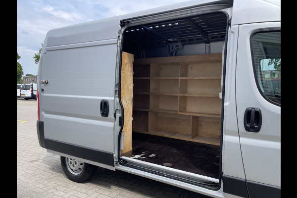 Peugeot Boxer 333 2.0 BlueHDI 164pk L2H2 Premium / vaste prijs rijklaar € 16.950 ex btw / lease vanaf € 329 / airco / cruise / navi / achteruit rijcamera / trekhaak 2500 kg !