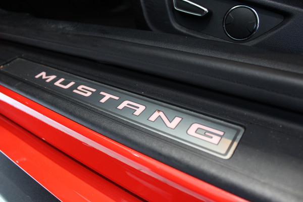 Ford Mustang Fastback 2.3 EcoBoost | Leder | Camera | Onderhoudshistorie