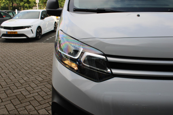 Citroën ë-Jumpy L3 136PK AUTOMAAT DC 75 kWh | 18 STUKS OP VOORRAAD! | DUBBELE CABINE | NAVIGATIE 10" TOUCHSCREEN | APPLE CARPLAY/ANDROID AUTO | ACHTERUITRIJ CAMERA | CRUISE CONTROL | 6-ZITS | REGEN/LICHT SENSOR | DAB+ RADIO | NIEUWE BUS! |