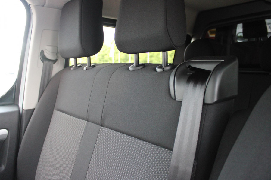 Citroën ë-Jumpy L3 136PK AUTOMAAT DC 75 kWh | 18 STUKS OP VOORRAAD! | DUBBELE CABINE | NAVIGATIE 10" TOUCHSCREEN | APPLE CARPLAY/ANDROID AUTO | ACHTERUITRIJ CAMERA | CRUISE CONTROL | 6-ZITS | REGEN/LICHT SENSOR | DAB+ RADIO | NIEUWE BUS! |
