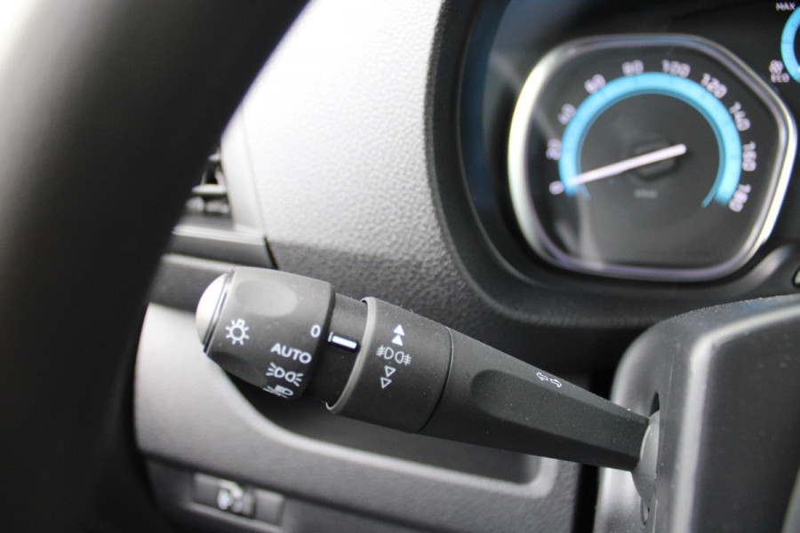 Citroën ë-Jumpy L3 136PK AUTOMAAT DC 75 kWh | 18 STUKS OP VOORRAAD! | DUBBELE CABINE | NAVIGATIE 10" TOUCHSCREEN | APPLE CARPLAY/ANDROID AUTO | ACHTERUITRIJ CAMERA | CRUISE CONTROL | 6-ZITS | REGEN/LICHT SENSOR | DAB+ RADIO | NIEUWE BUS! |