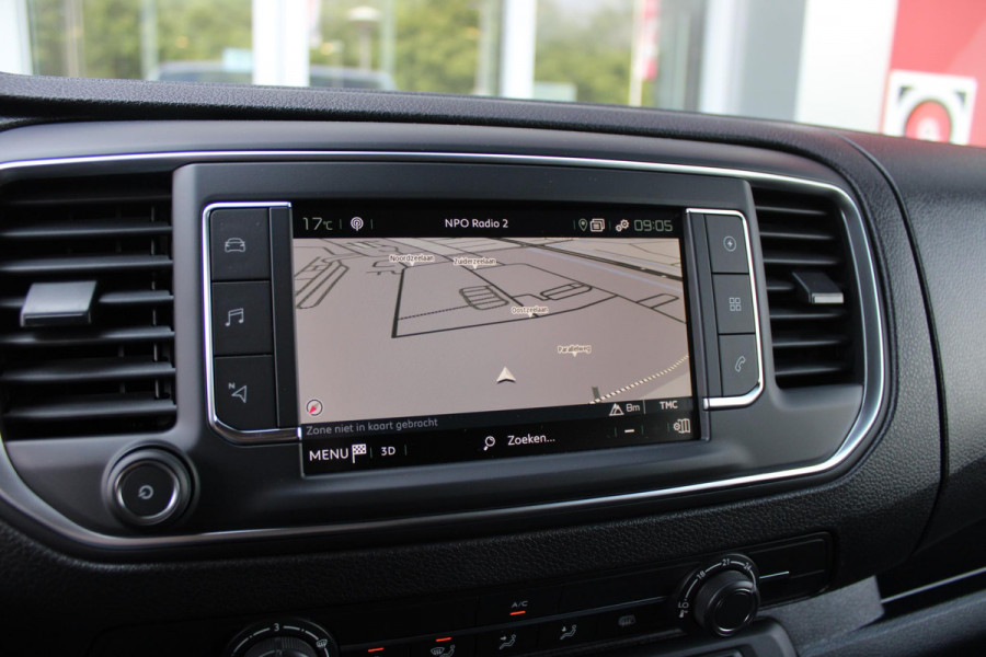 Citroën ë-Jumpy L3 136PK AUTOMAAT DC 75 kWh | 18 STUKS OP VOORRAAD! | DUBBELE CABINE | NAVIGATIE 10" TOUCHSCREEN | APPLE CARPLAY/ANDROID AUTO | ACHTERUITRIJ CAMERA | CRUISE CONTROL | 6-ZITS | REGEN/LICHT SENSOR | DAB+ RADIO | NIEUWE BUS! |