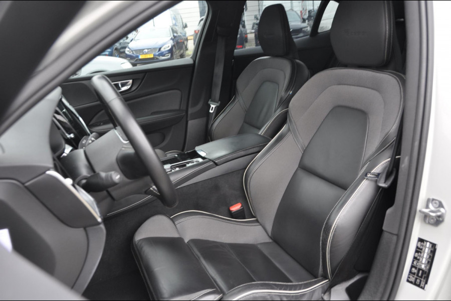 Volvo S60 340PK Automaat T6 AWD Twin Engine R-Design Adaptieve cruise control / BLIS / Elektrische stoelen met geheugen / parkeersensoren met camera / Stoelverwarming / Standkachel