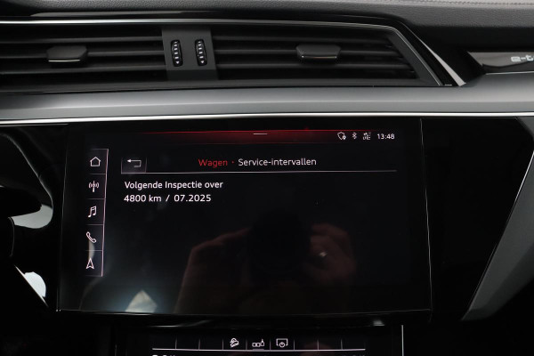 Audi e-tron 50 quattro Launch Edition+ 71kWh | Panoramadak | Adaptive cruise | Leder | Stoelverwarming | Luchtvering | Carplay | Full LED | Navigatie