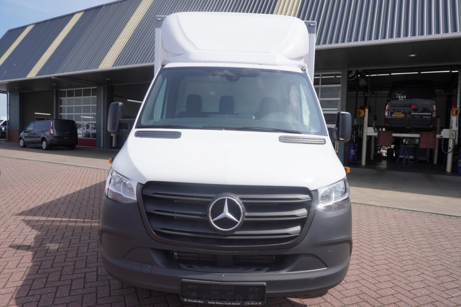 Mercedes-Benz Sprinter 319 CDI 191PK Bakwagen met laadklep Automaat Nr. V066 | Airco | Navi | Cruise | Apple-Android