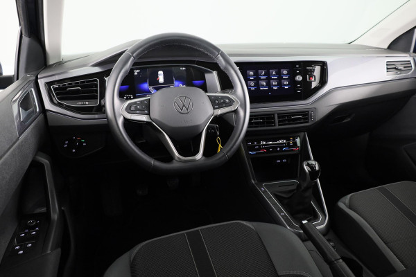 Volkswagen Polo 1.0 TSI Style 95 pk | Navigatie | LM-velgen|Parkeersensoren | Digital display| Adaptieve cruise control|