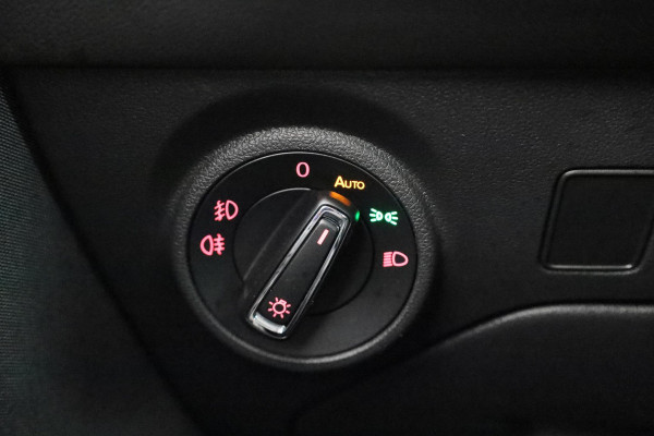 Seat León ST 2.0 TSI FR Business Intense 190pk DSG | Panoramadak | 18 inch lichtmetalen velgen | Navigatie | Trekhaak