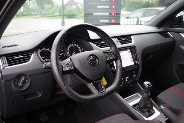 Škoda Octavia Combi 1.0 TSI 116 PK Greentech Sport Business, Navigatie, Cruise Control, Trekhaak, CarPlay, Sportstoelen