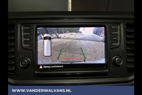 Volkswagen Crafter 2.0 TDI 140pk L3H3 L2H2 Euro6 Airco | 3000kg Trekvermogen | Camera | Apple Carplay | Cruisecontrol Android Auto, Chauffeursstoel, Parkeersensoren, Bijrijdersbank,