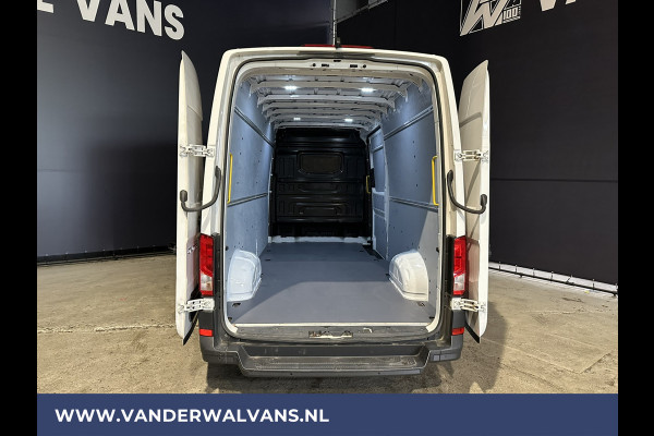 Volkswagen Crafter 2.0 TDI 140pk L4H3 L3H2 Euro6 Airco | Camera | Apple Carplay | Parkeersensoren Android Auto, Bijrijdersbank, 3000kg Trekvermogen