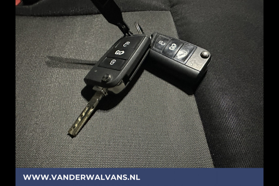 Volkswagen Crafter 2.0 TDI 140pk L4H3 L3H2 Euro6 Airco | Camera | Apple Carplay | Parkeersensoren Android Auto, Bijrijdersbank, 3000kg Trekvermogen