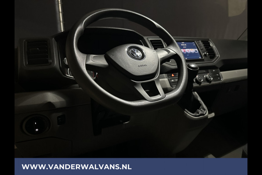 Volkswagen Crafter 2.0TDI 140pk L3H3 L2H2 Euro6 Airco | 3000kg Trekvermogen | Apple Carplay | Android Auto Parkeersensoren, Bijrijdersbank, 1511kg laadvermogen