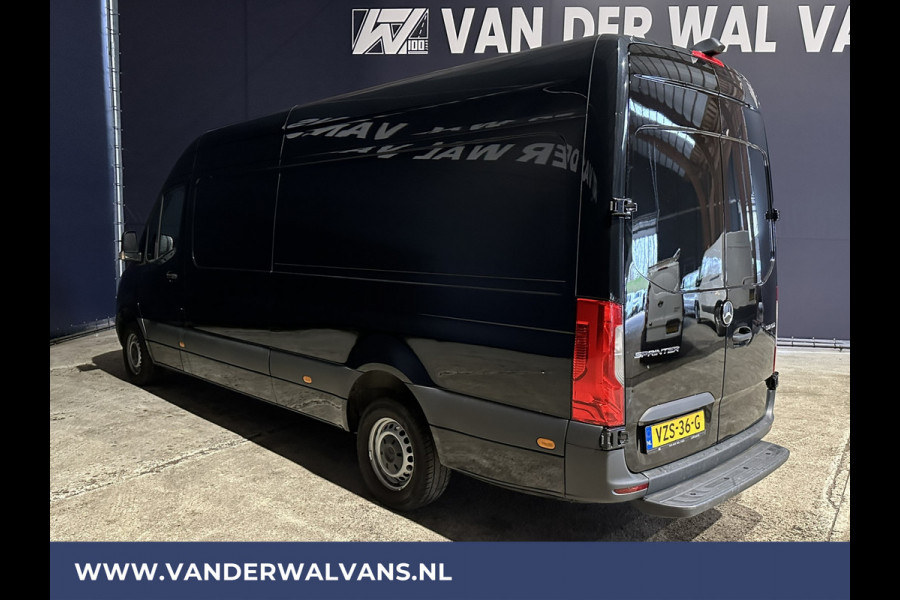 Mercedes-Benz Sprinter 317 CDI 170pk L3H2 Euro6 Airco | Stoelverwarming | Cruisecontrol | Camera Chauffeursstoel, 270graden achterdeuren, Apple carplay + Android auto, MBUX