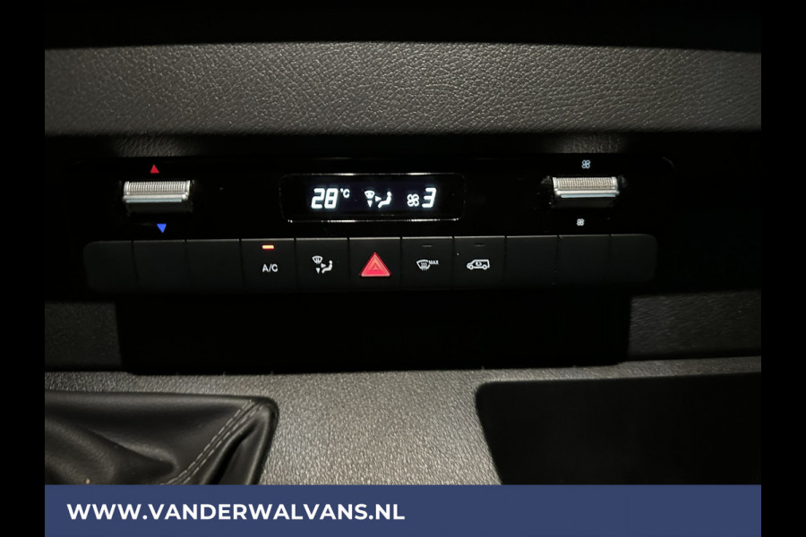 Mercedes-Benz Sprinter 317 CDI 170pk L3H2 Euro6 Airco | Stoelverwarming | Cruisecontrol | Camera Chauffeursstoel, 270graden achterdeuren, Apple carplay + Android auto, MBUX