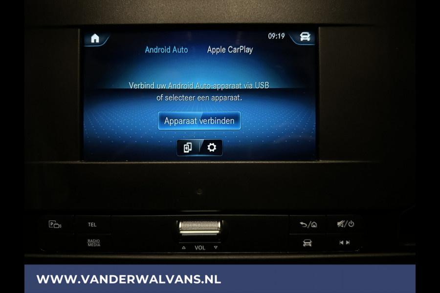 Mercedes-Benz Sprinter 317 CDI 170pk L3H2 Euro6 Airco | Stoelverwarming | Cruisecontrol | Camera Chauffeursstoel, 270graden achterdeuren, Apple carplay + Android auto, MBUX