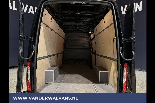 Mercedes-Benz Sprinter 317 CDI 170pk L3H2 Euro6 Airco | Stoelverwarming | Cruisecontrol | Camera Chauffeursstoel, 270graden achterdeuren, Apple carplay + Android auto, MBUX