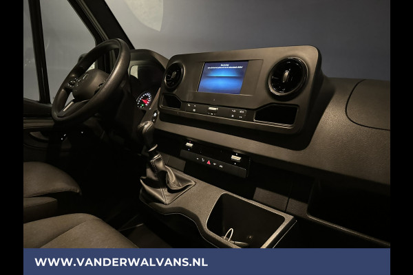 Mercedes-Benz Sprinter 317 CDI 170pk L3H2 Euro6 Airco | Stoelverwarming | Cruisecontrol | Camera Chauffeursstoel, 270graden achterdeuren, Apple carplay + Android auto, MBUX