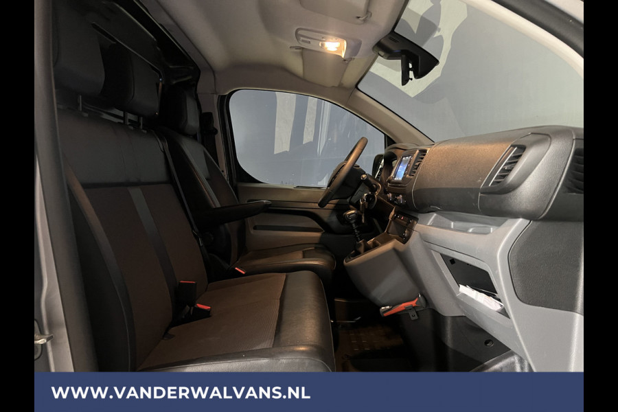 Toyota ProAce 2.0 D-4D 122pk L3H1 XL Euro6 Airco | 2500kg Trekhaak | Navigatie | Parkeersensoren Bijrijdersbank, cruisecontrol, apple carplay, android auto