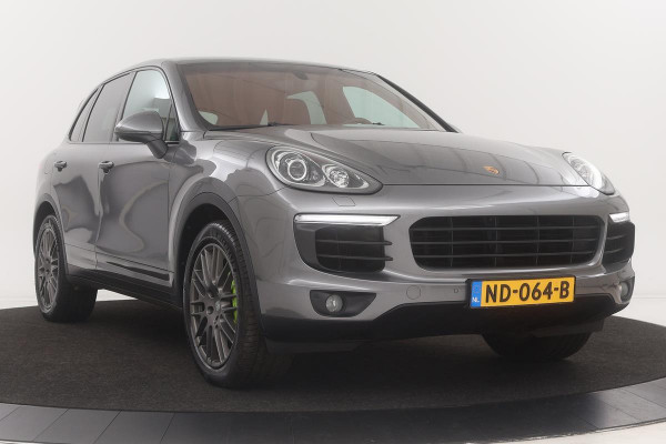 Porsche Cayenne 3.0 S E-Hybrid | Leder | Bose | Carplay | Navigatie | Xenon | Climate control | PDC | Bluetooth | Cruise control