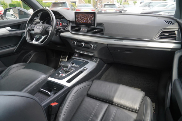 Audi SQ5 3.0 TFSI SQ5 Quattro | Panorama | Elektrische trekhaak | Luchtvering | Adaptieve Cruise | Motorsound | Head up display