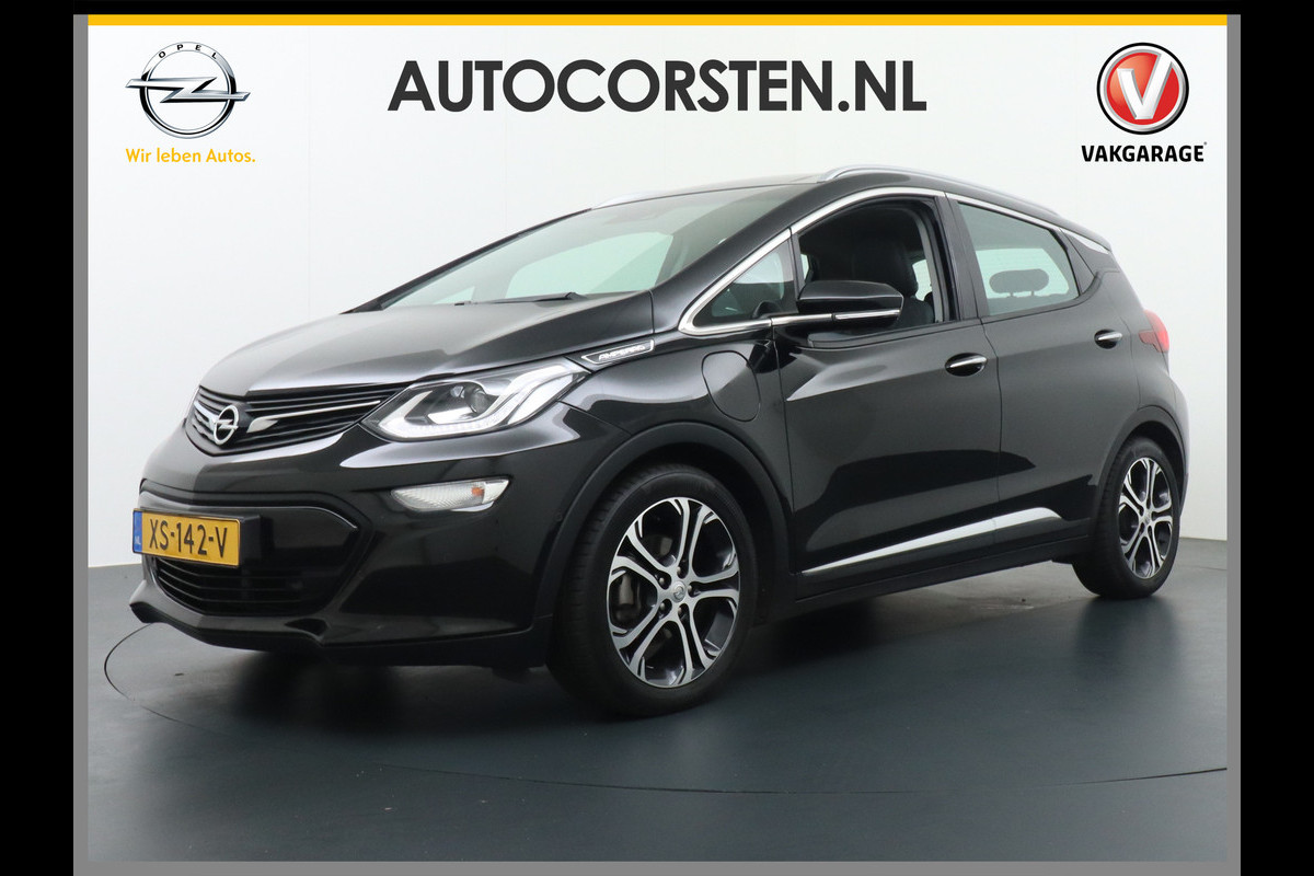 Opel Ampera-E 204pk 65 kWh NW Accupakket Leer Navi Camera Apple Carplay Android Connected Services DAB Pdc-A+Voor Dodehoek Autopilot Ecc Apps  ParkeerSensoren-A+Voor ab Voicecommand  ESP Botswaarsch.-syst.  Connected-Service Multimedia WiFi voorber. Business executive Business executive Innovation 60 kWh 50.000 nieuw ! WLTP bereik tot max 505km orig.NLse Auto 1e Eigenaar !!!