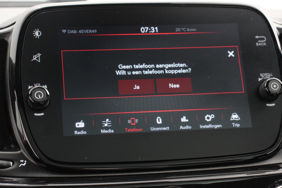Fiat 500 1.0 Hybrid 69pk Dolcevita | Navigatie | Apple Carplay/Android Auto | Panoramadak | Parkeersensor achter | Cruise Control | Climate Control