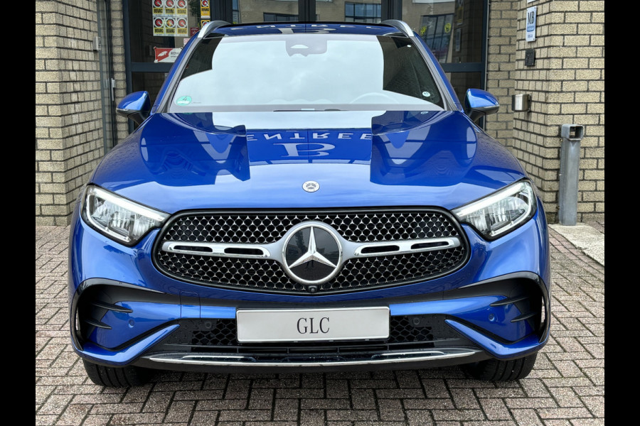 Mercedes-Benz GLC 300e Hybrid 4 Matic AMG STYLING-PANORAMA-MEMORY-DISTRONIC-TREKHAAK-ZEER COMPLEET