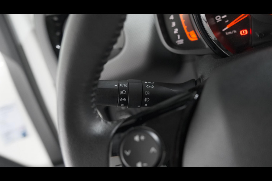 Peugeot 108 1.0 e-VTi Allure | Camera | Climate Control | 5 Deurs | 15 Inch Lichtmetalen Velgen