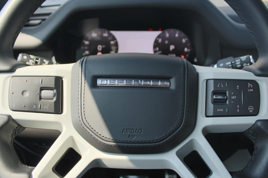 Land Rover Defender 2.0 P400e 110 SE Adaptive Cruise Control, Keyless Entry, Surround Camera