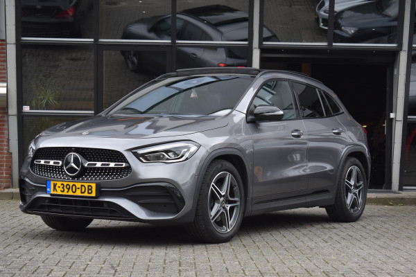 Mercedes-Benz GLA 200 Business Solution AMG Pano Camera Navi