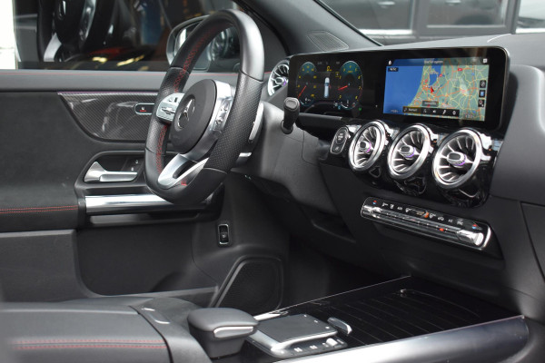 Mercedes-Benz GLA 200 Business Solution AMG Pano Camera Navi