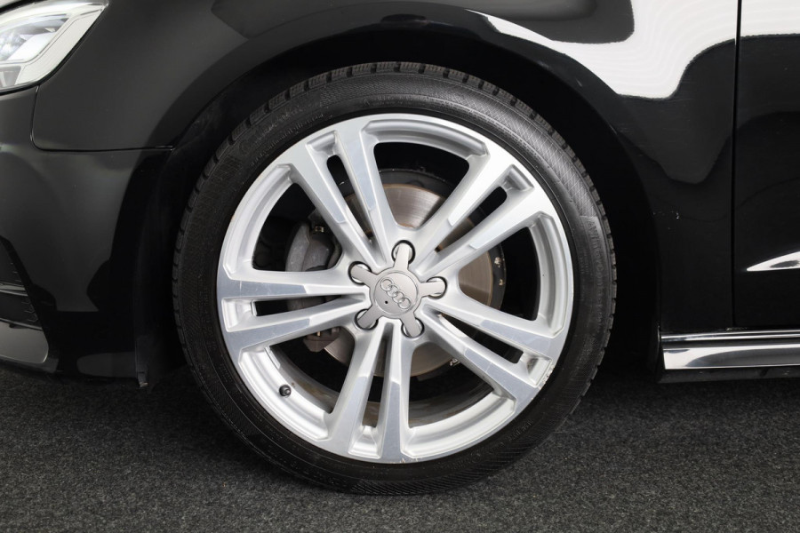 Audi A3 Sportback 30 TFSI Sport S Line Edition 116pk S-tronic | Navigatie | Climatronic | 18 inch lichtmetalen velgen