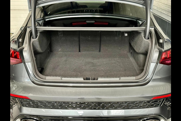 Audi RS3 Limousine 2.5 TFSI quattro MATRIX-LED/VIRTUAL/B&O/SFEER/LEDER+MASSAGE/19" LMV/CAM/PDC/ACC/ECC/12 MDN GARANTIE!
