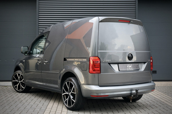 Volkswagen Caddy 1.4 TSI DSG | L+R Schuifdeur | CarPlay | Camera | AV Edition | Airco | Trekhaak | Cruise control | BPM Vrij | Nieuwe APK | Dealer onderhouden