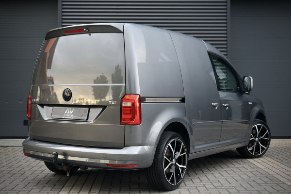 Volkswagen Caddy 1.4 TSI DSG | L+R Schuifdeur | CarPlay | Camera | AV Edition | Airco | Trekhaak | Cruise control | BPM Vrij | Nieuwe APK | Dealer onderhouden