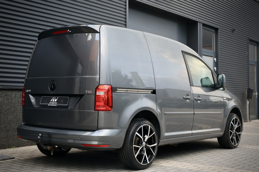 Volkswagen Caddy 1.4 TSI DSG | L+R Schuifdeur | CarPlay | Camera | AV Edition | Airco | Trekhaak | Cruise control | BPM Vrij | Nieuwe APK | Dealer onderhouden