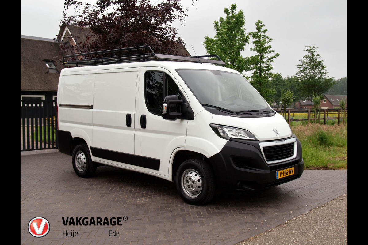 Peugeot Boxer 330 2.0 BlueHDI L1H1 Premium | Cruise Control | Airco | Trekhaak | Imperiaal |