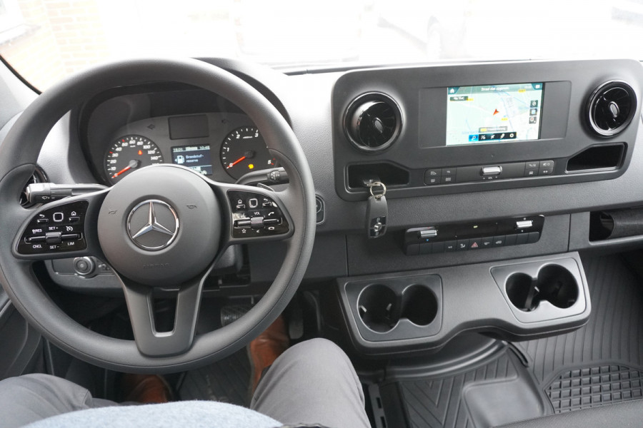 Mercedes-Benz Sprinter 317CDI 170PK L3H2 RWD Automaat Nr. V105 | Airco | Navi | Cruise | Camera | All season